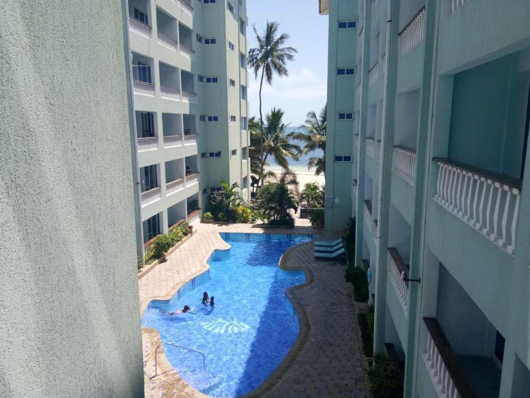 Mombasa Vacations Lux Beach Apartment A19 Exterior foto