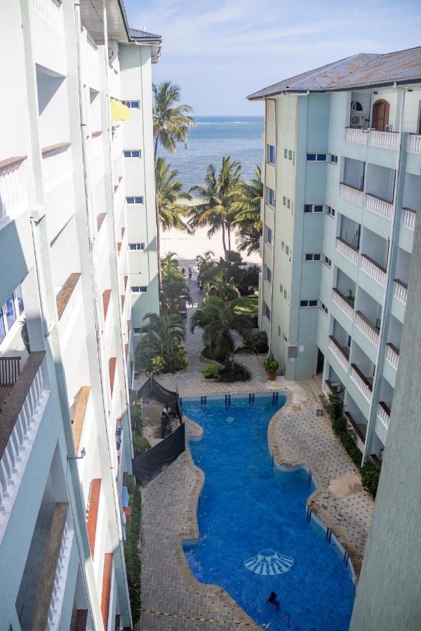 Mombasa Vacations Lux Beach Apartment A19 Exterior foto